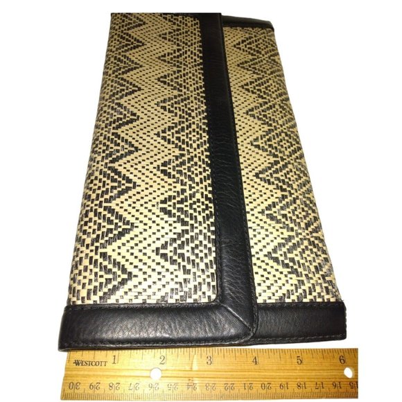 Banana Republic Grass Weave Black Leather Trim Clutch Wallet Envelope Purse 12" - Picture 7 of 12